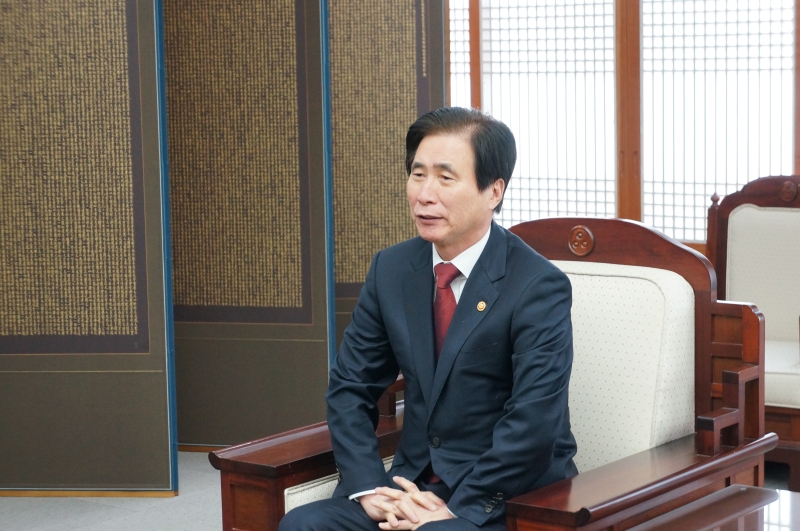 2012.03.07_고홍길 특임장관 예방 (1)